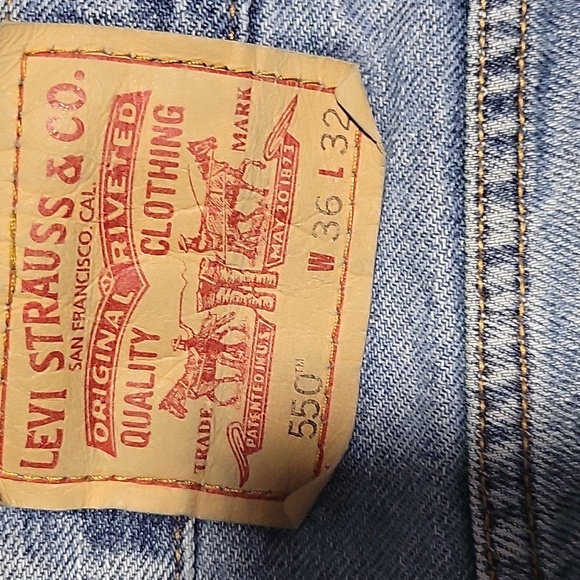 Levi's - Picture 3 of 4